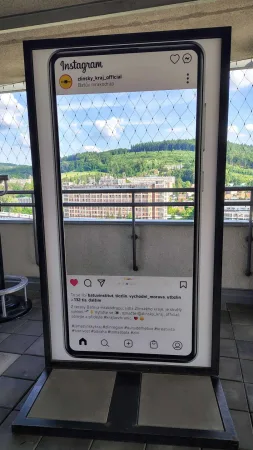 Interaktivní Instagram rám na vyhlídkové terase Baťova mrakodrapu ve Zlíně