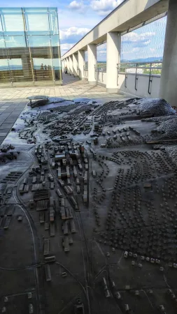 Detailní 3D maketa města Zlína umístěná na střeše Baťova mrakodrapu