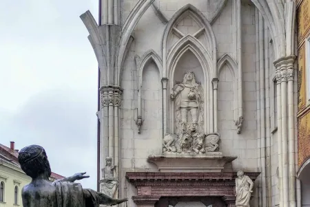 Jak nás deštivý Székesfehérvár okouzlil a proč jsme hladili nos tety Katy 🌧️🙂