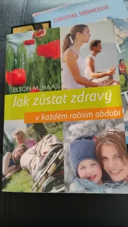 Kniha Jak zůstat zdravý v každém ročním období od Elsona Haase