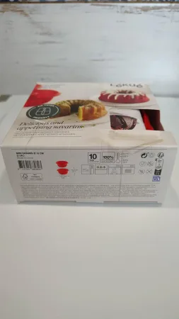 Boční strana krabice silikonových forem Lékué Mini Savarin o průměru 15 cm