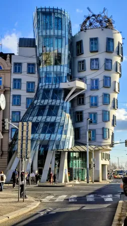 Tančící dům zblízka