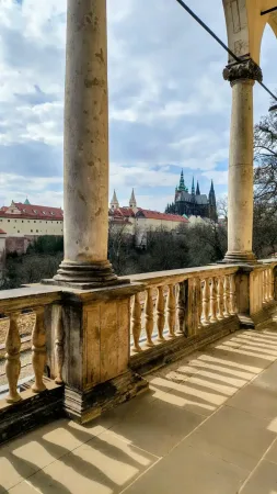 Výhled na Pražský hrad z Letohrádku