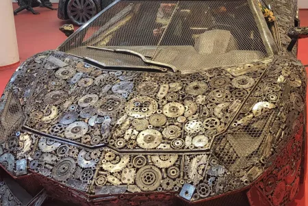 Z odpadu vyrobili Lamborghini a nejen to! Zážitkové Steel Art Museum v Praze