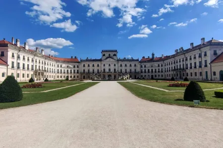 Versailles v Maďarsku? Zámek Esterházy ve Fertődu rozhodně stojí za návštěvu 🏰